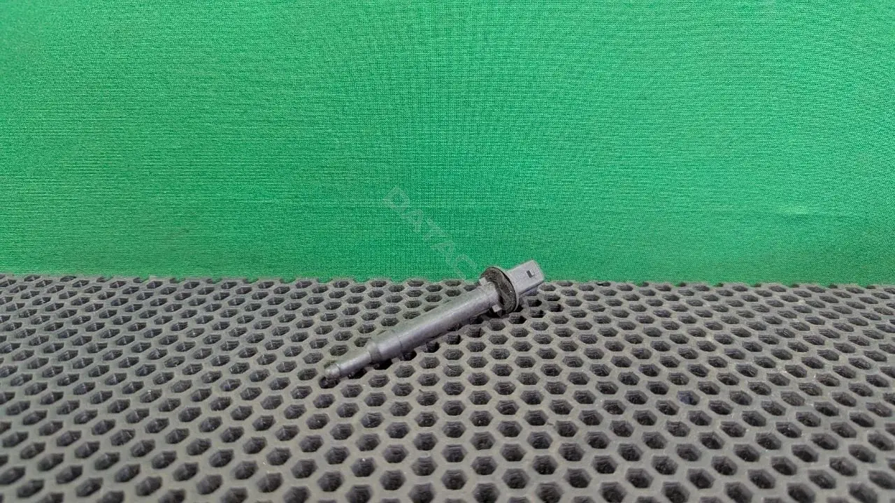 Датчик температуры охлаждающей жидкости 660247W