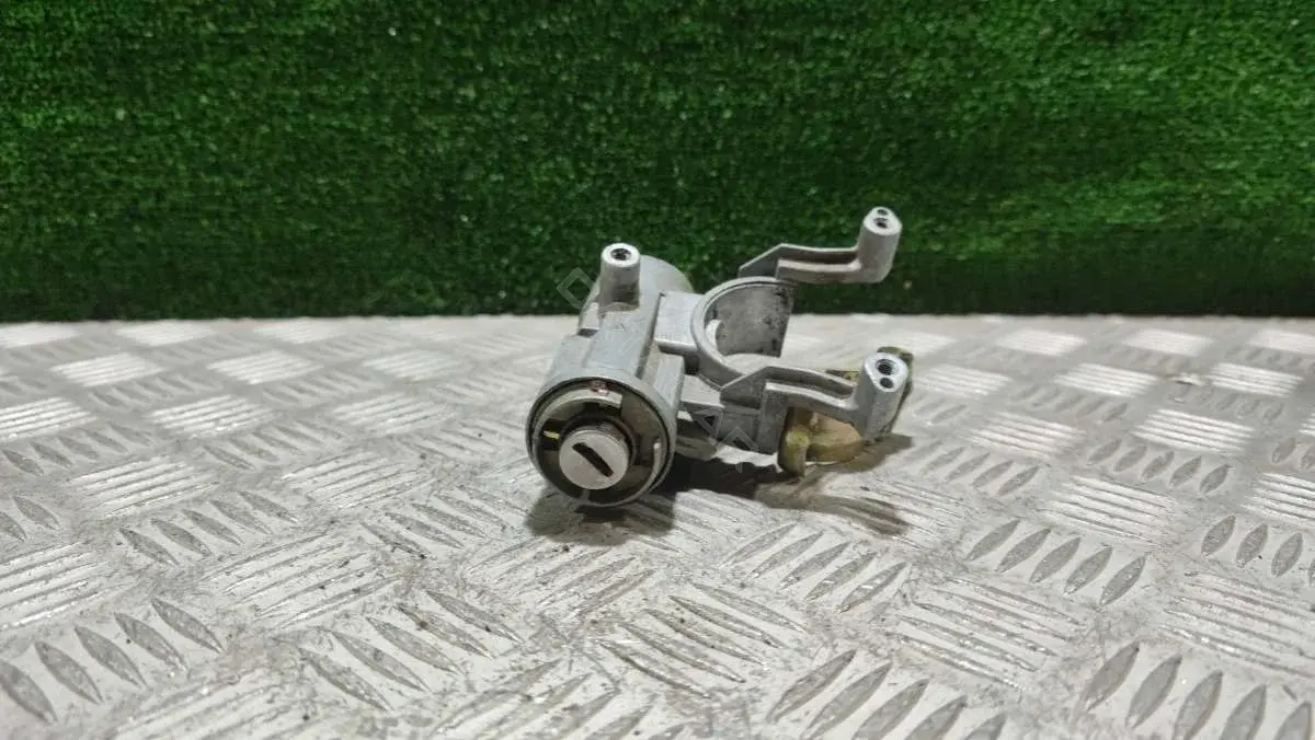 Замок зажигания 66730400