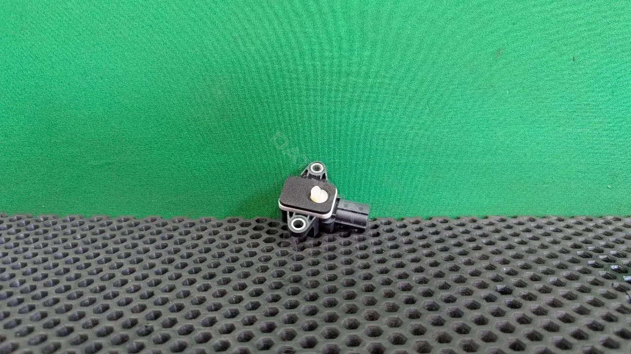 Датчик удара 8P0 955 557