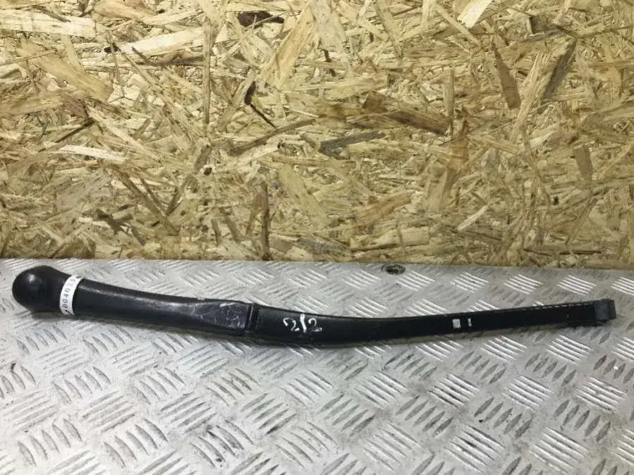 Рычаг стеклоочистителя 61-61-8 209 879