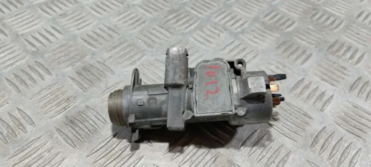 Замок зажигания 4B0905851B