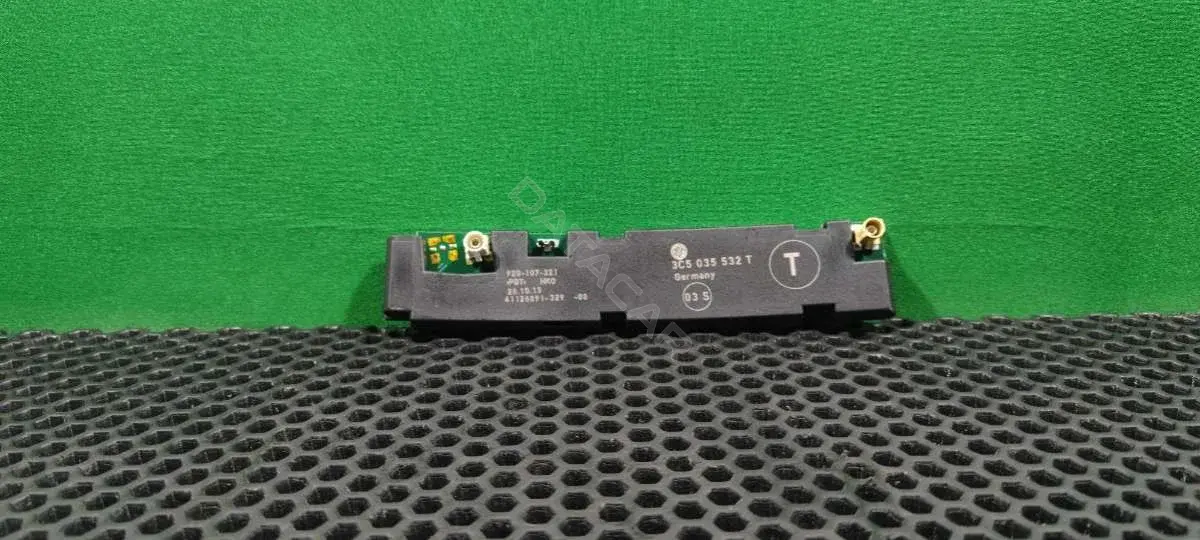 Усилитель антенны 3C5 035 532 T
