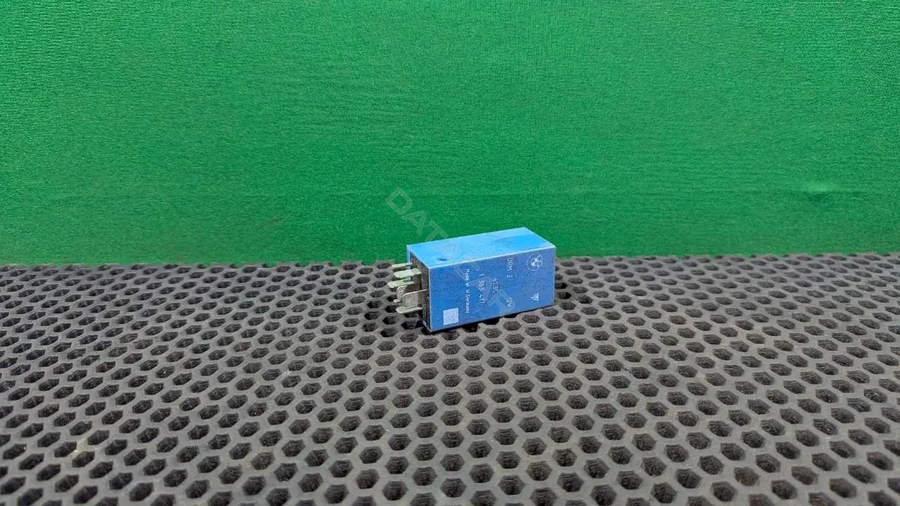 Реле вентилятора 61 35 1 383 417