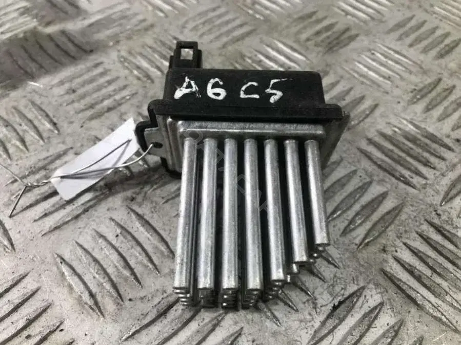 Резистор печки 4B0 820 521
