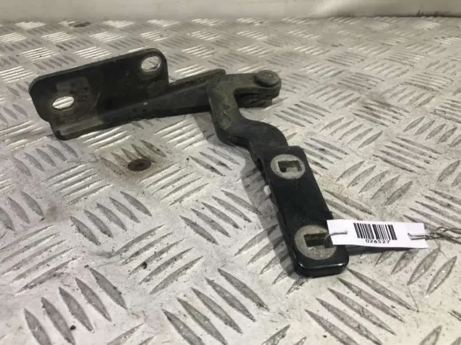 Замок капота 4D0823301D
