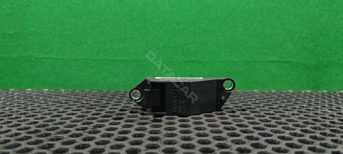 Датчик удара A 001 820 93 26