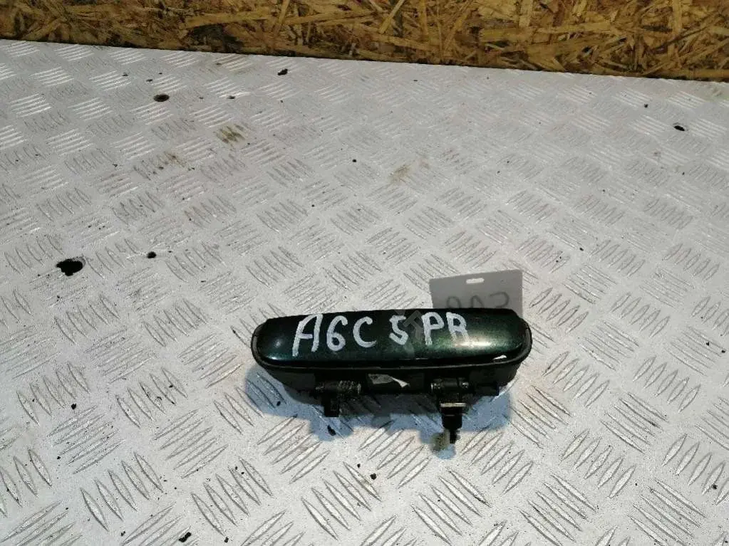 Ручка двери 4B2 837 888