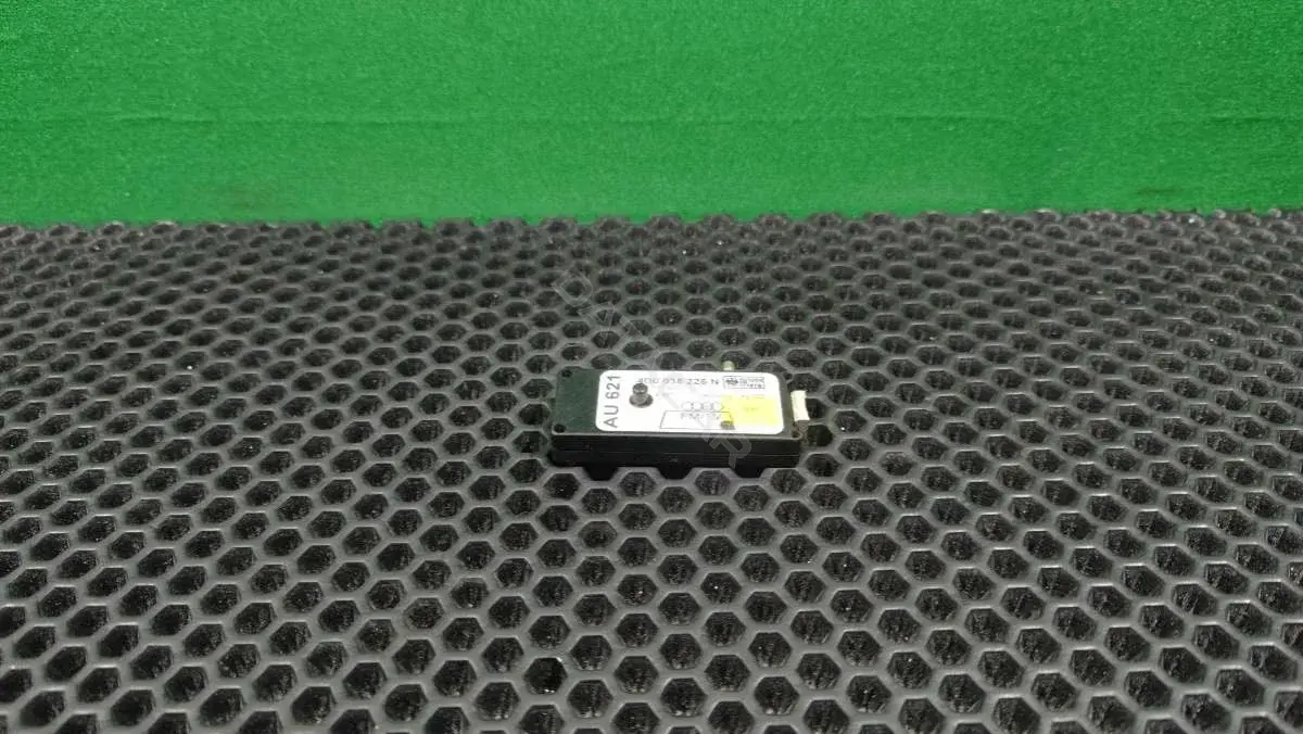 Усилитель антенны 4D0 035 225 N