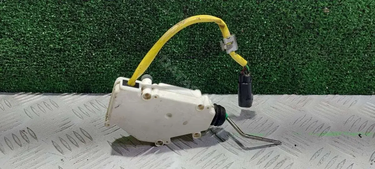 Замок лючка топливного бака 7M0959775C