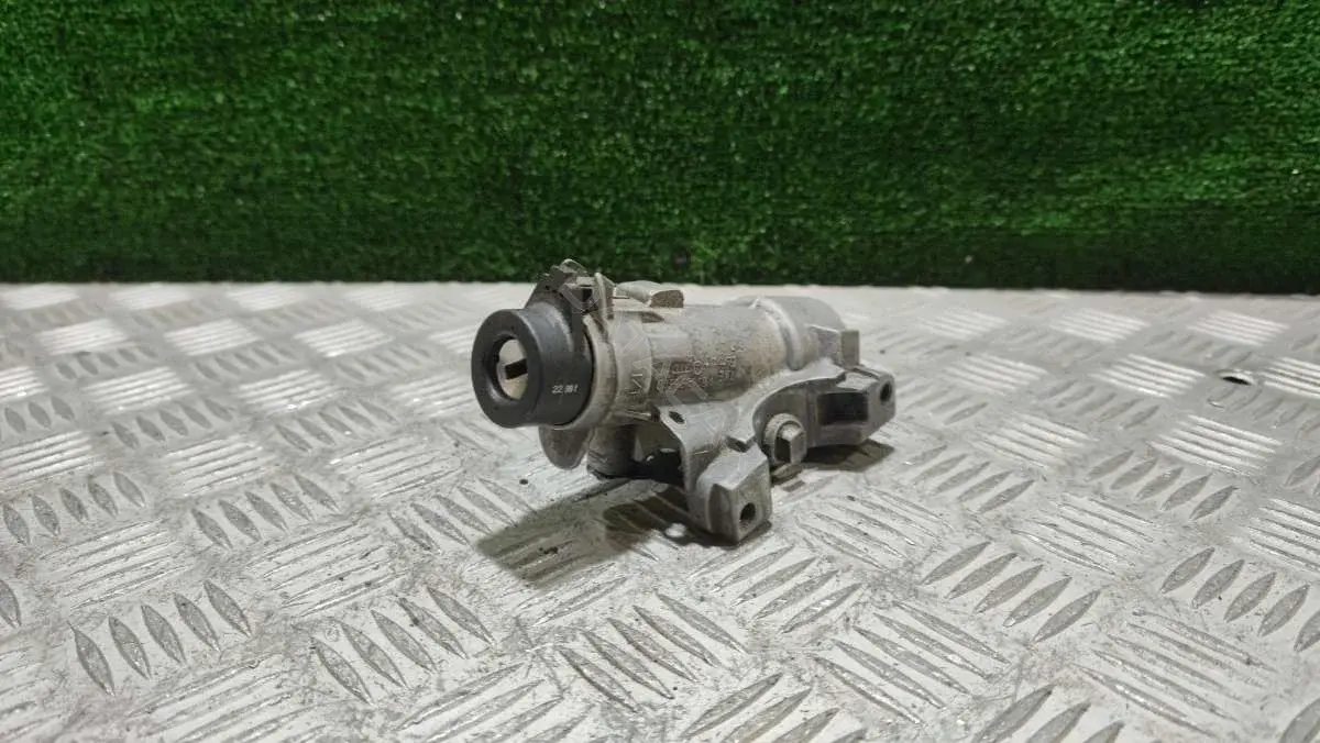 Замок зажигания 4B0 905 851 B