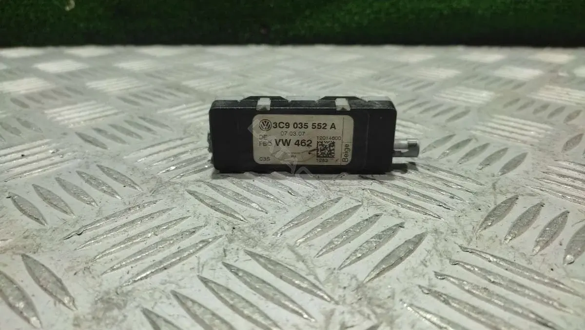 Усилитель антенны 3C9035552A