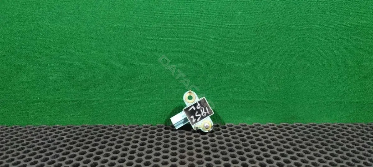 Датчик удара 4F0 955 557