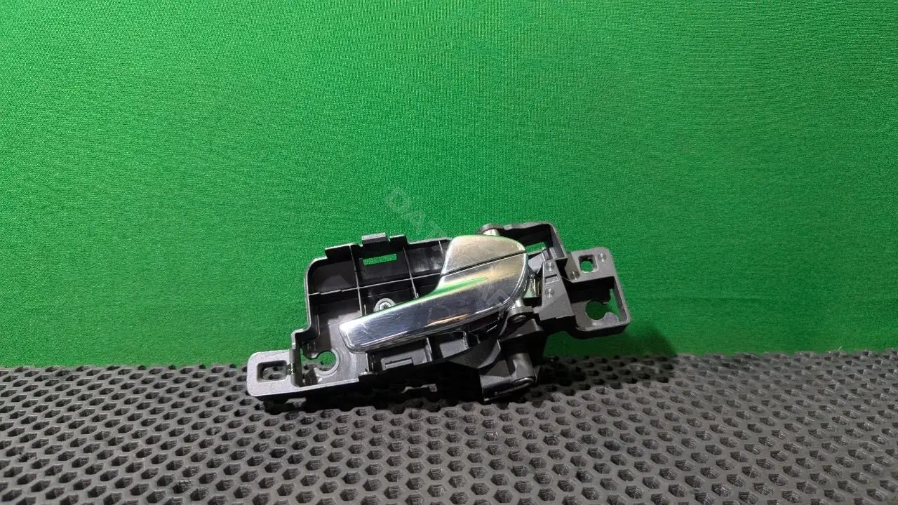 Ручка двери 6M21 U22600 BA