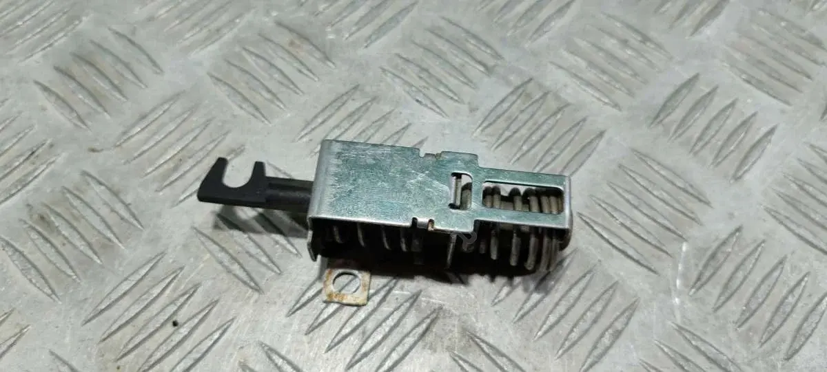 Реле вентилятора 7M0121183, 95VW14806AA