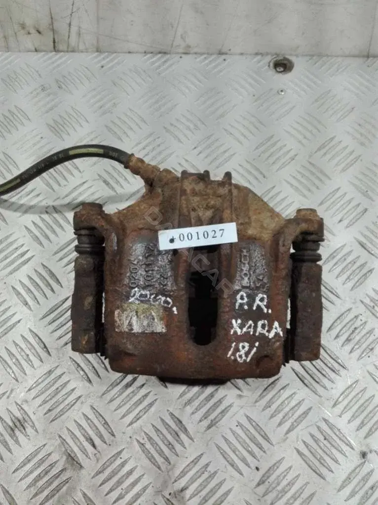 Суппорт тормозной Y01132