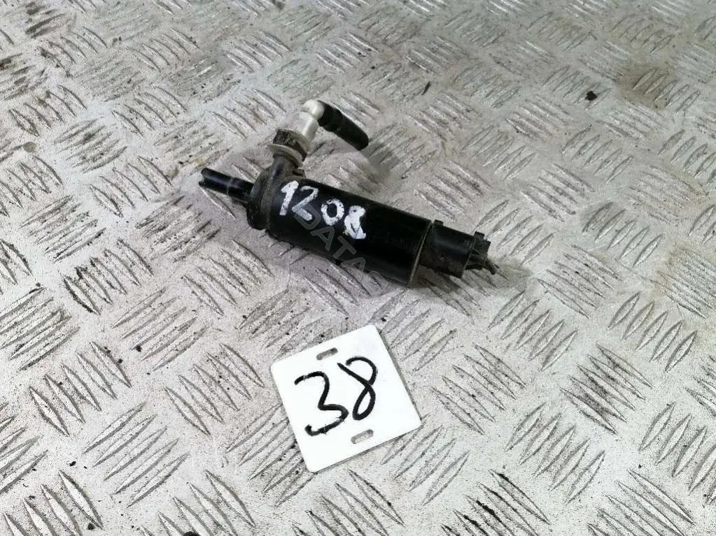Насос омывателя 67 12 8 377 613