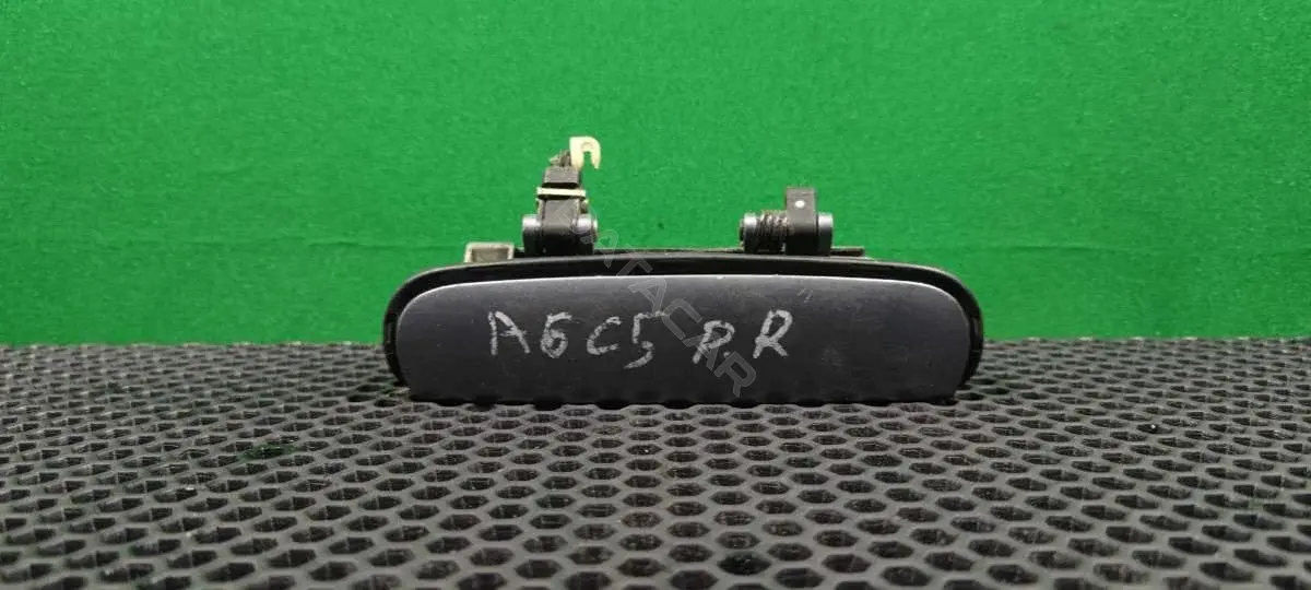 Ручка двери 4B2 837 886