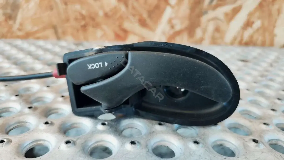 Ручка двери YC15V22600A