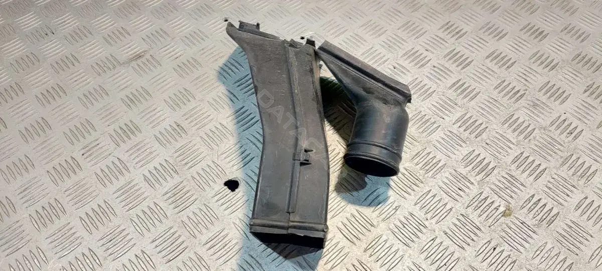 Воздуховод 51118174843