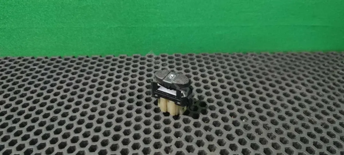 Кнопка стеклоподъемника 7M0 959 855 A, 95VW14529 DAW