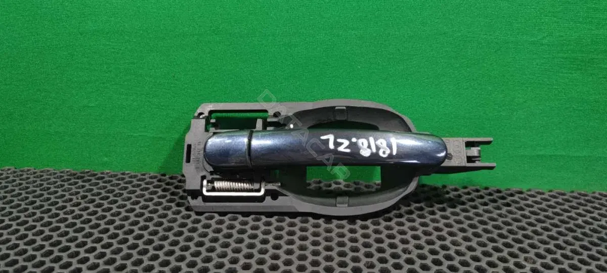 Ручка двери 8Z0 837 885 A, 8Z0 837 886 A, 8Z1 837 886