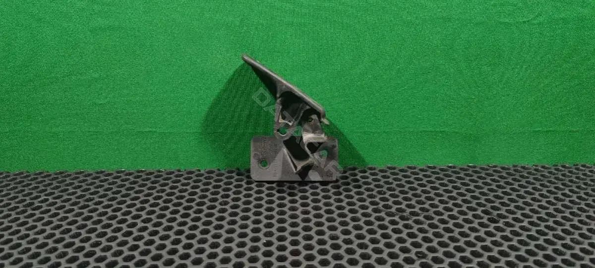 Ручка открывания капота 93BB 16B626 AE