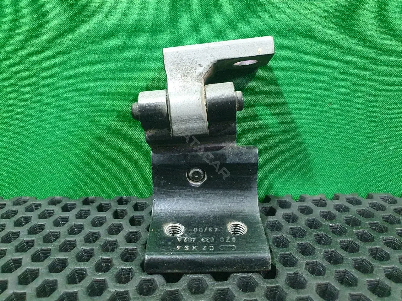 Петля двери 8Z0 833 402 A