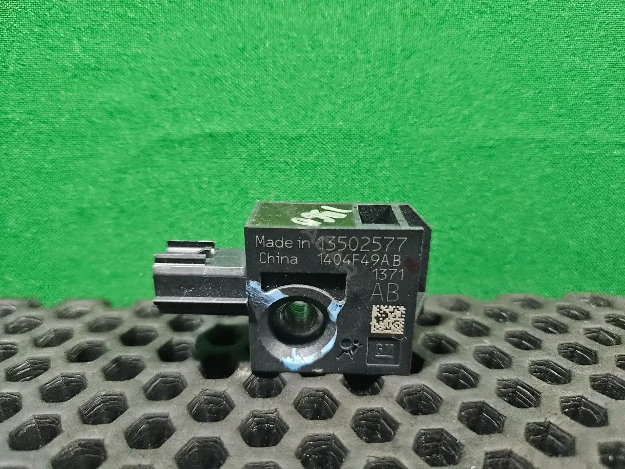 Датчик удара 13502577, 1404F49AB