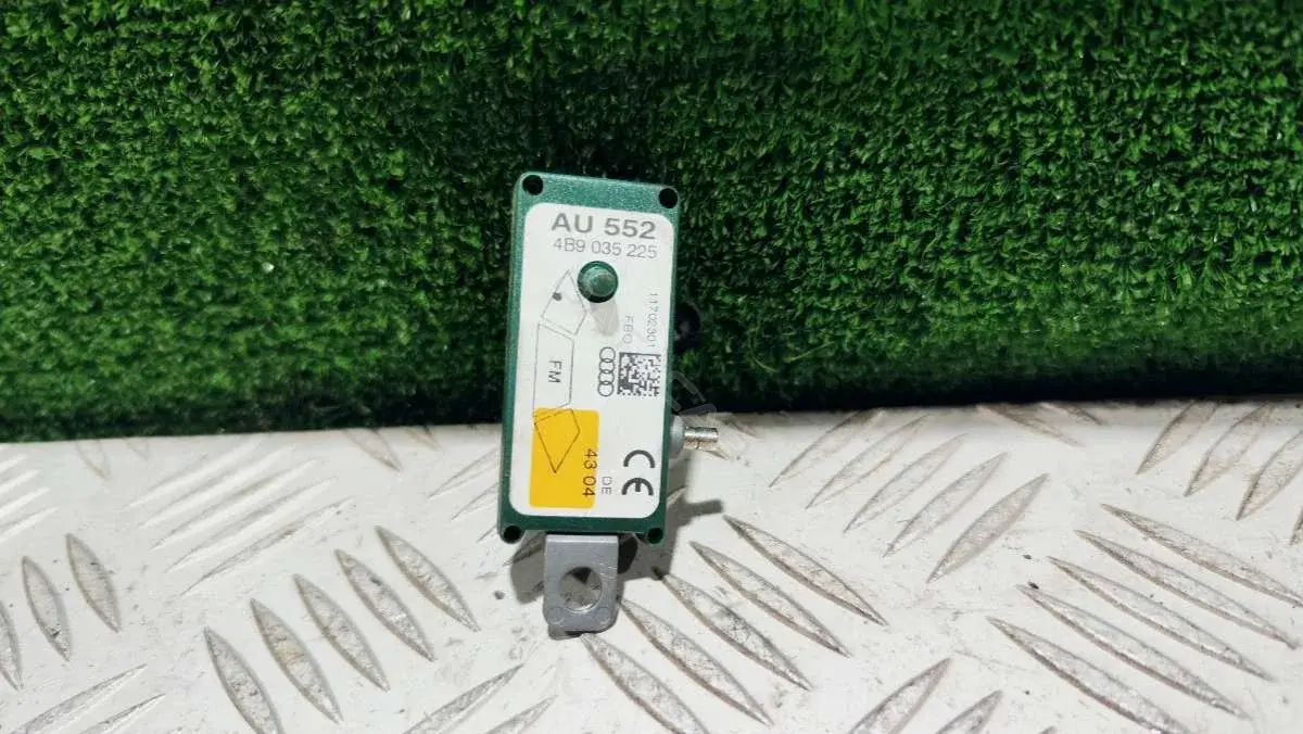 Усилитель антенны 4B9035225
