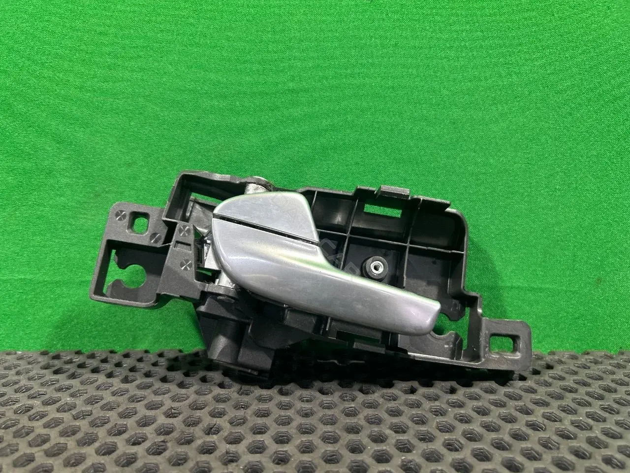 Ручка двери 6M21U22601