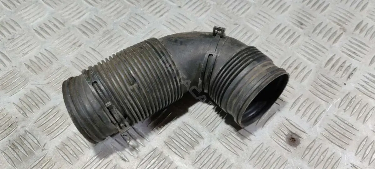 Патрубок воздушный 7M0129627AA