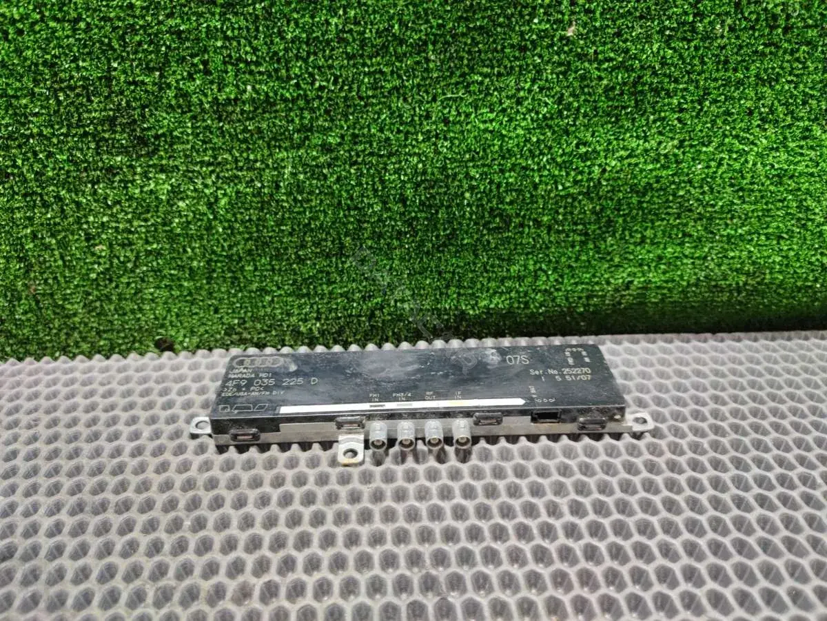 Усилитель антенны 4F9035225D