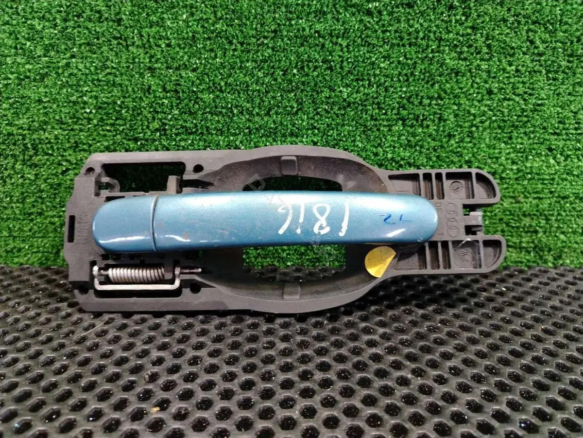 Ручка двери 8Z0 837 885 A, 8Z0 837 886 A, 8Z2 837 885