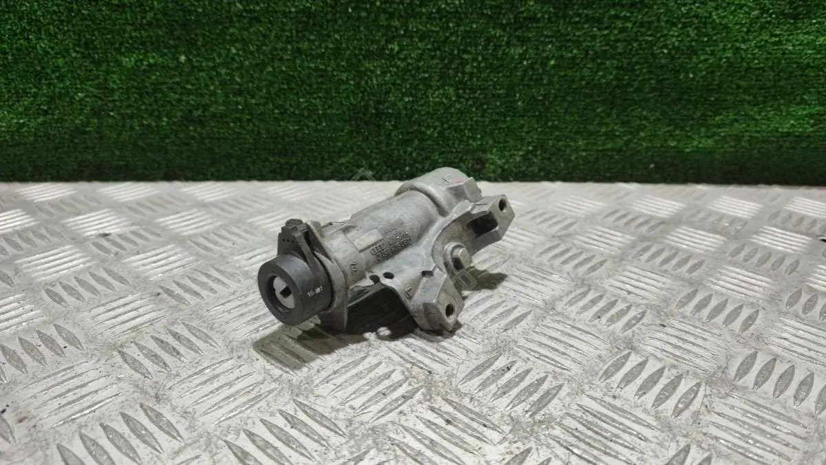 Замок зажигания 4B0 905 851 C
