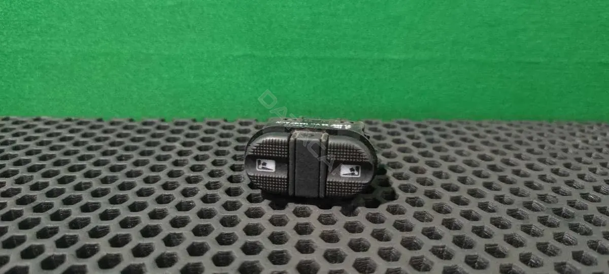 Кнопка стеклоподъемника 7M0 959 856, 95 VW 14A157 AAW