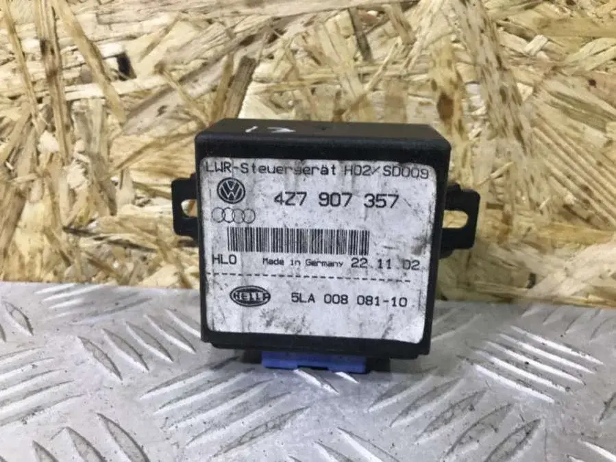 Блок управления светом 4Z7 907 357