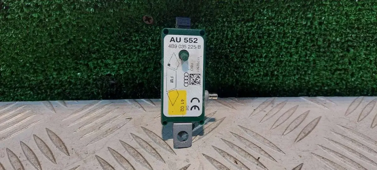 Усилитель антенны 4B9035225B