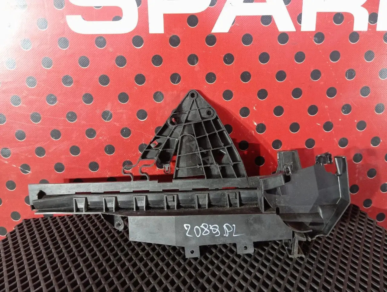 Замок двери 20893M51-R21979-AB