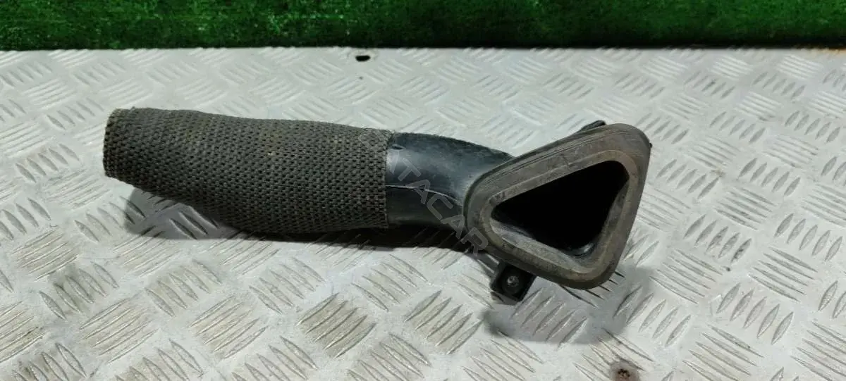 Воздухозаборник 4F0129604C