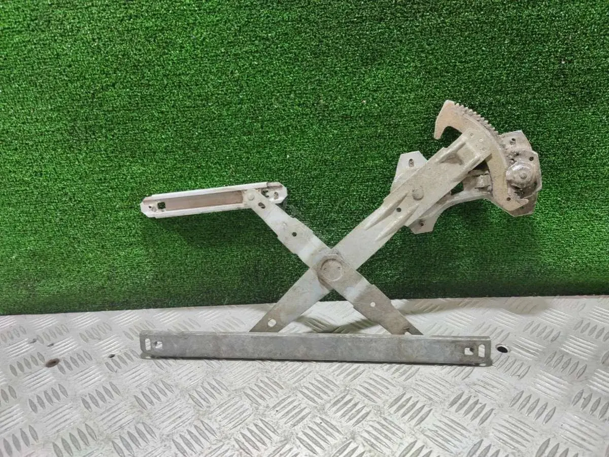 Стеклоподъемник 95GBF27000