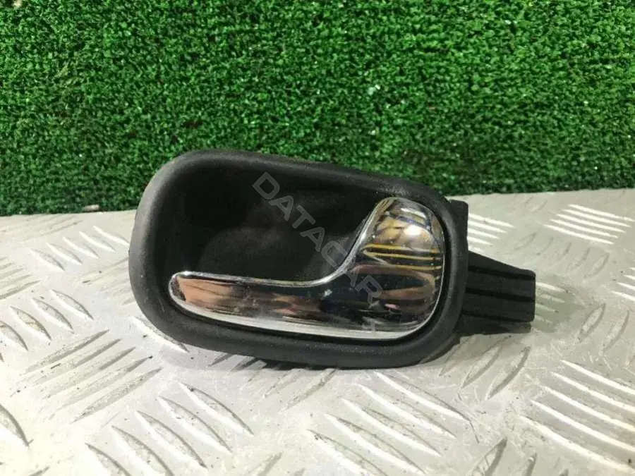 Ручка двери 8D0 839 020