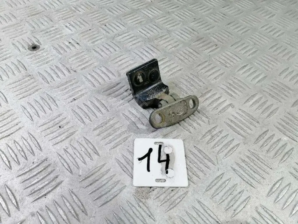 Петля крышки багажника 7M3827302