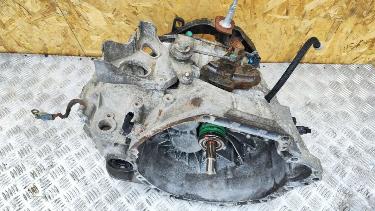 Механическая коробка передач (МКПП) 8200460604, PF6048