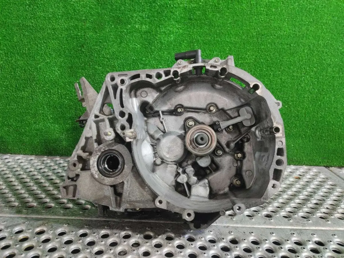 Механическая коробка передач (МКПП) 820021039, CE JR5 K, JR5
