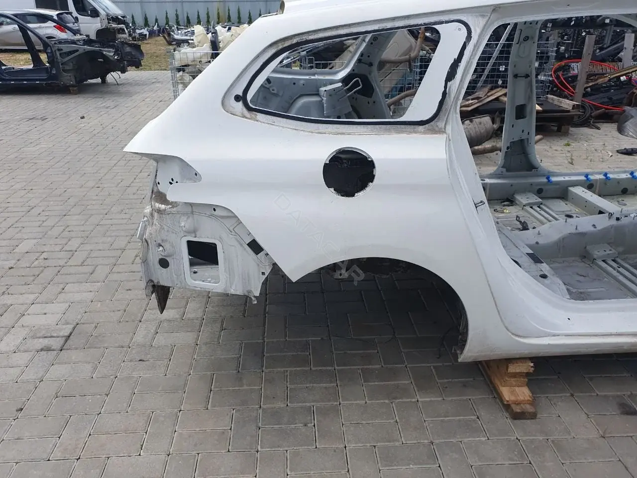 Четверть задняя правая 96674173