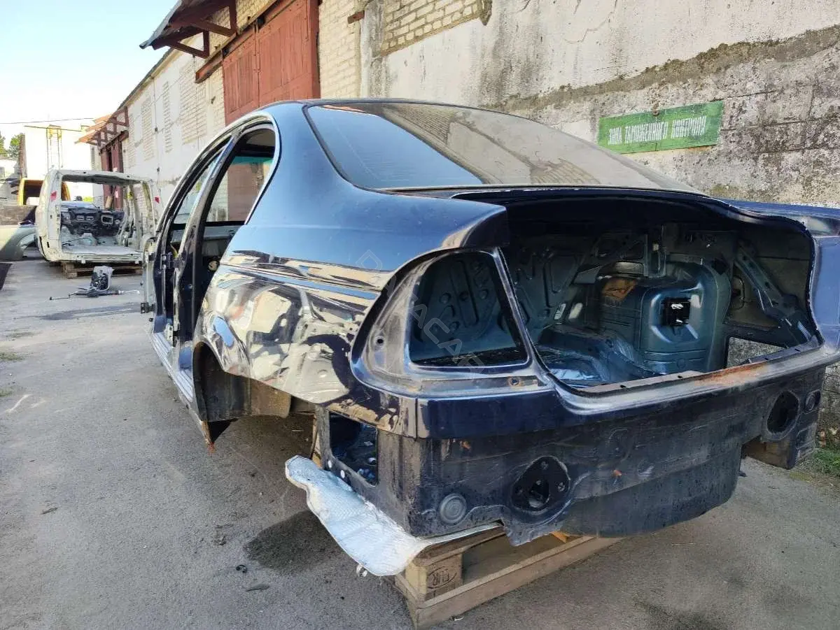 Четверть задняя левая 63105776