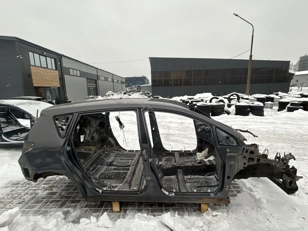 Четверть задняя правая 108117308