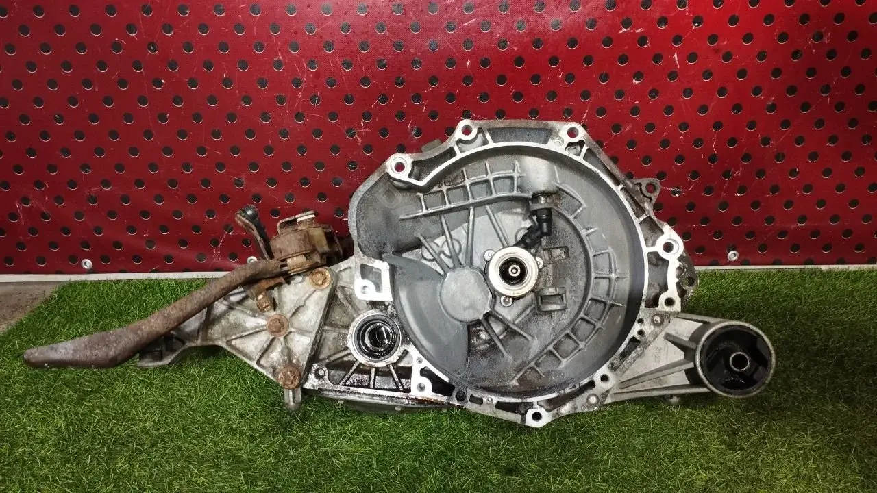 Механическая коробка передач (МКПП) F17W419