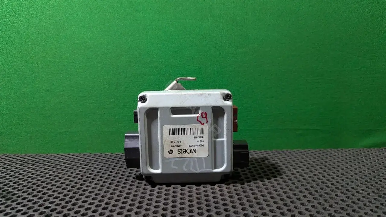 Блок управления электроусилителем руля D5563 99700