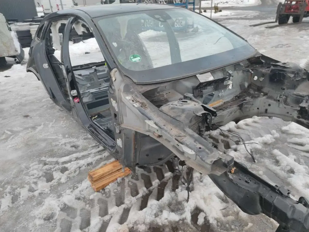 Четверть передняя правая 71955347